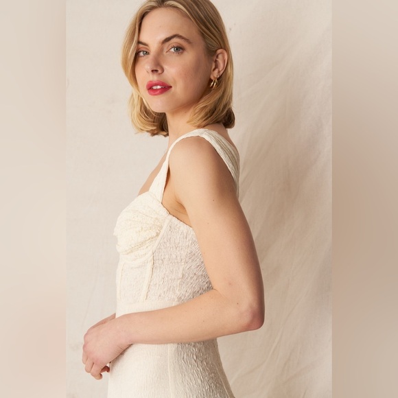 En Creme Sleeveless Corset top Ruffle Maxi dress - Picture 9 of 12